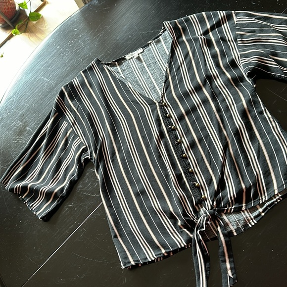 Casual top - black with cream stripes - Picture 2 of 4